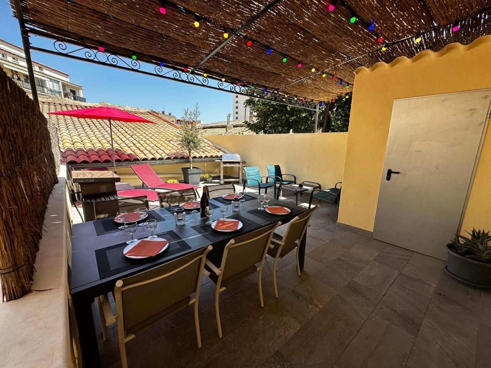 Appartement 4 A 8 Personnes, Spacieux De Standing Classe 4 Etoiles Nîmes Dış mekan fotoğraf