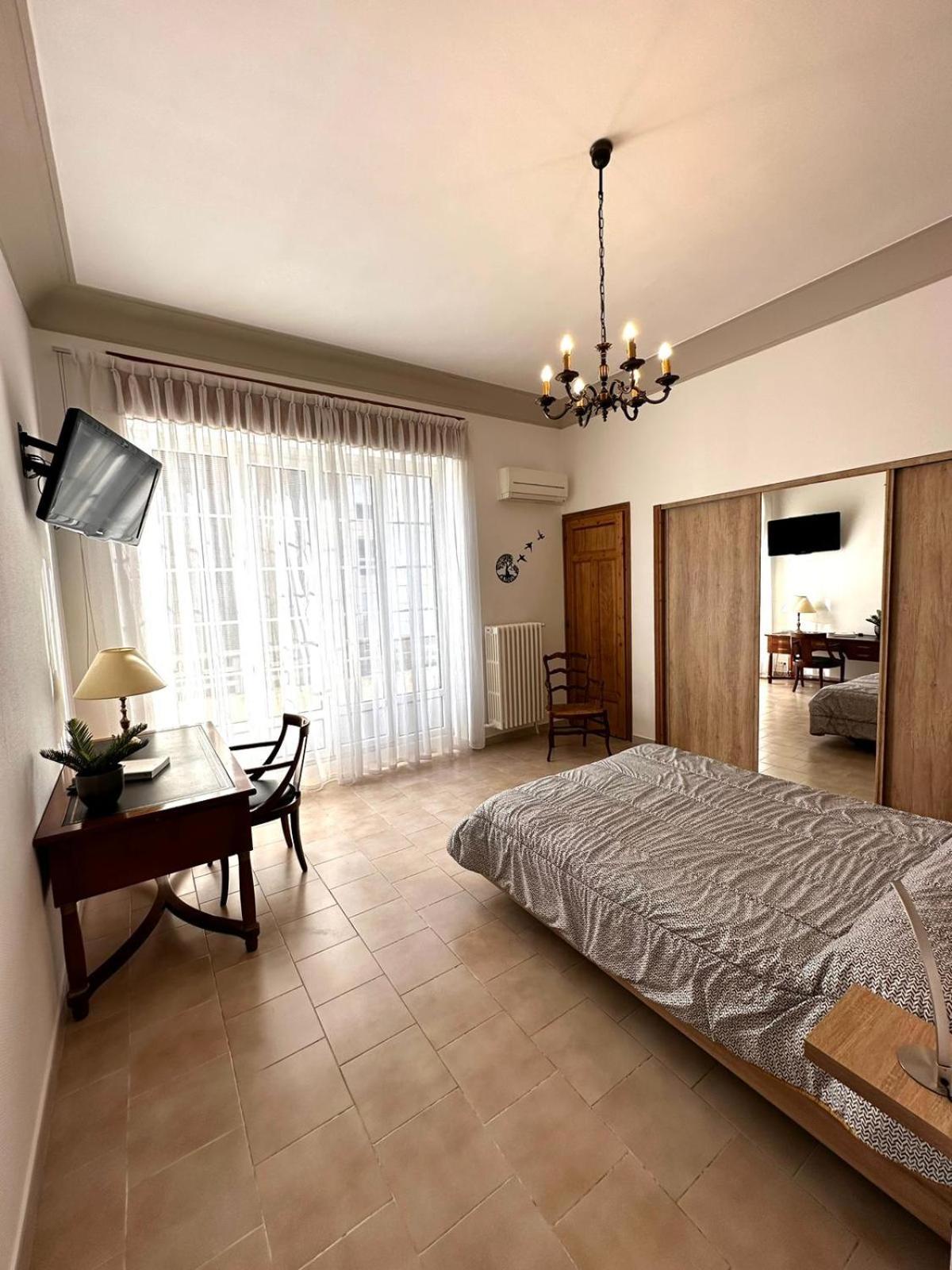 Appartement 4 A 8 Personnes, Spacieux De Standing Classe 4 Etoiles Nîmes Dış mekan fotoğraf