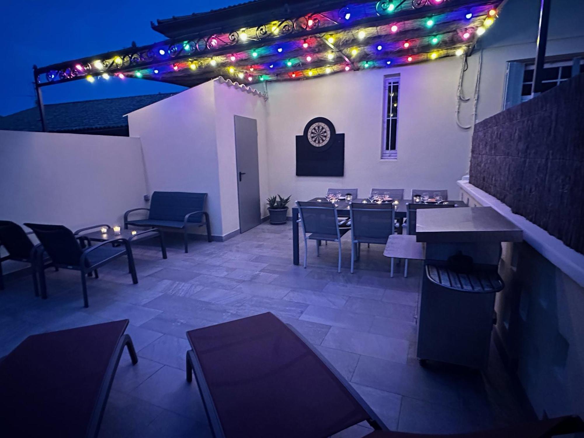 Appartement 4 A 8 Personnes, Spacieux De Standing Classe 4 Etoiles Nîmes Dış mekan fotoğraf